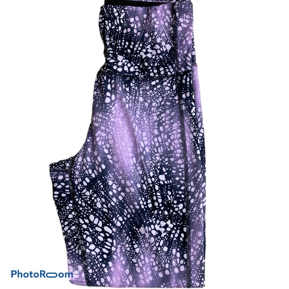 C9 Graffiti crop athletic leggings size Small - Picture 6 of 11